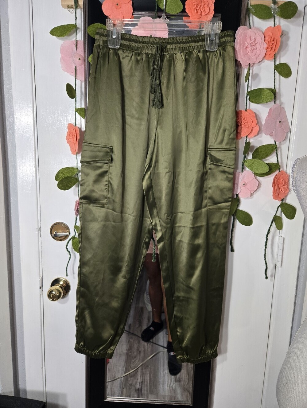 Allegra K Satin Green Joggers Sz Medium NWT - Picture 5 of 9